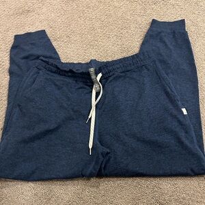 Vuori Performance Jogger
Women's DreamKnit™ Joggers